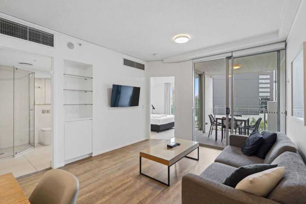 Lovely 2- Bedroom Rental Unit With Free Parking Brisbane Exterior photo